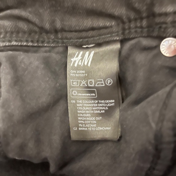 Ladies Skinny Jeans - Picture 4 of 6